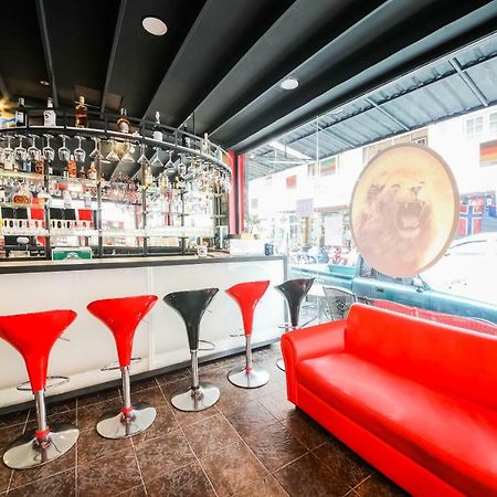 Oyo 244 Roar Inn Patong Εξωτερικό φωτογραφία