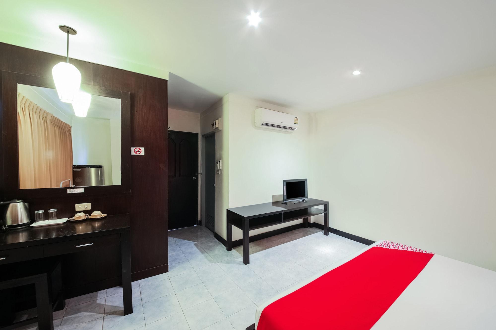 Oyo 244 Roar Inn Patong Εξωτερικό φωτογραφία