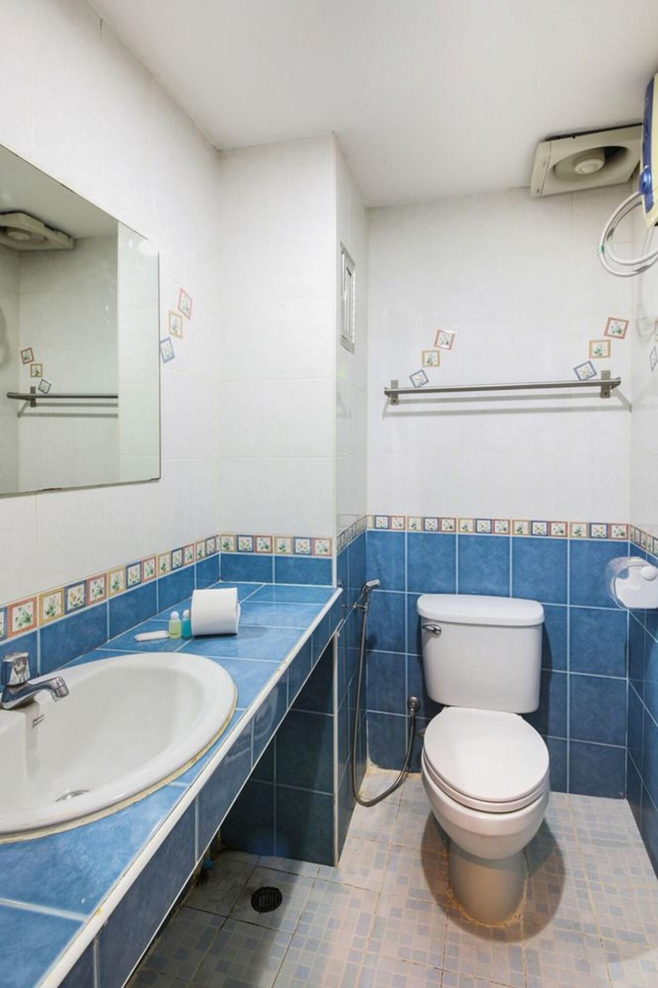 Oyo 244 Roar Inn Patong Εξωτερικό φωτογραφία