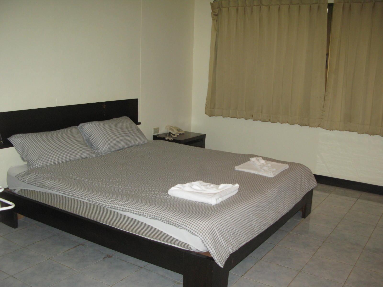 Oyo 244 Roar Inn Patong Εξωτερικό φωτογραφία