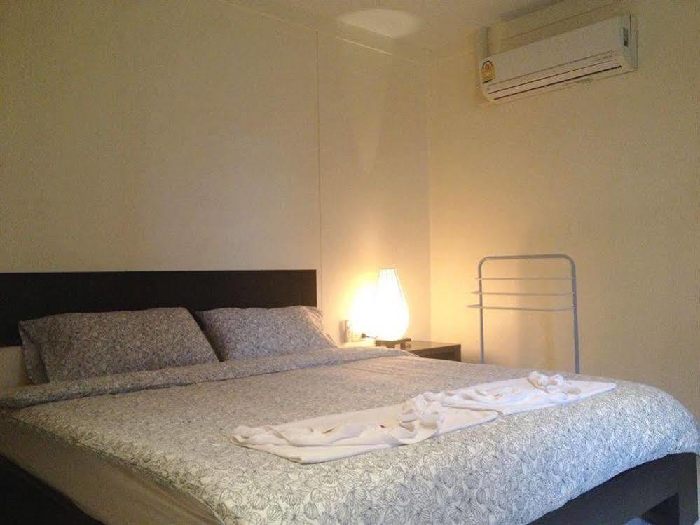 Oyo 244 Roar Inn Patong Εξωτερικό φωτογραφία